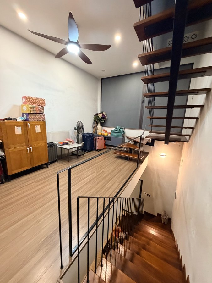 Bán Nhà Mặt Phố  Ngọc Lâm Long Biên Hà Nội Kinh Doanh sầm uất - Hình 4