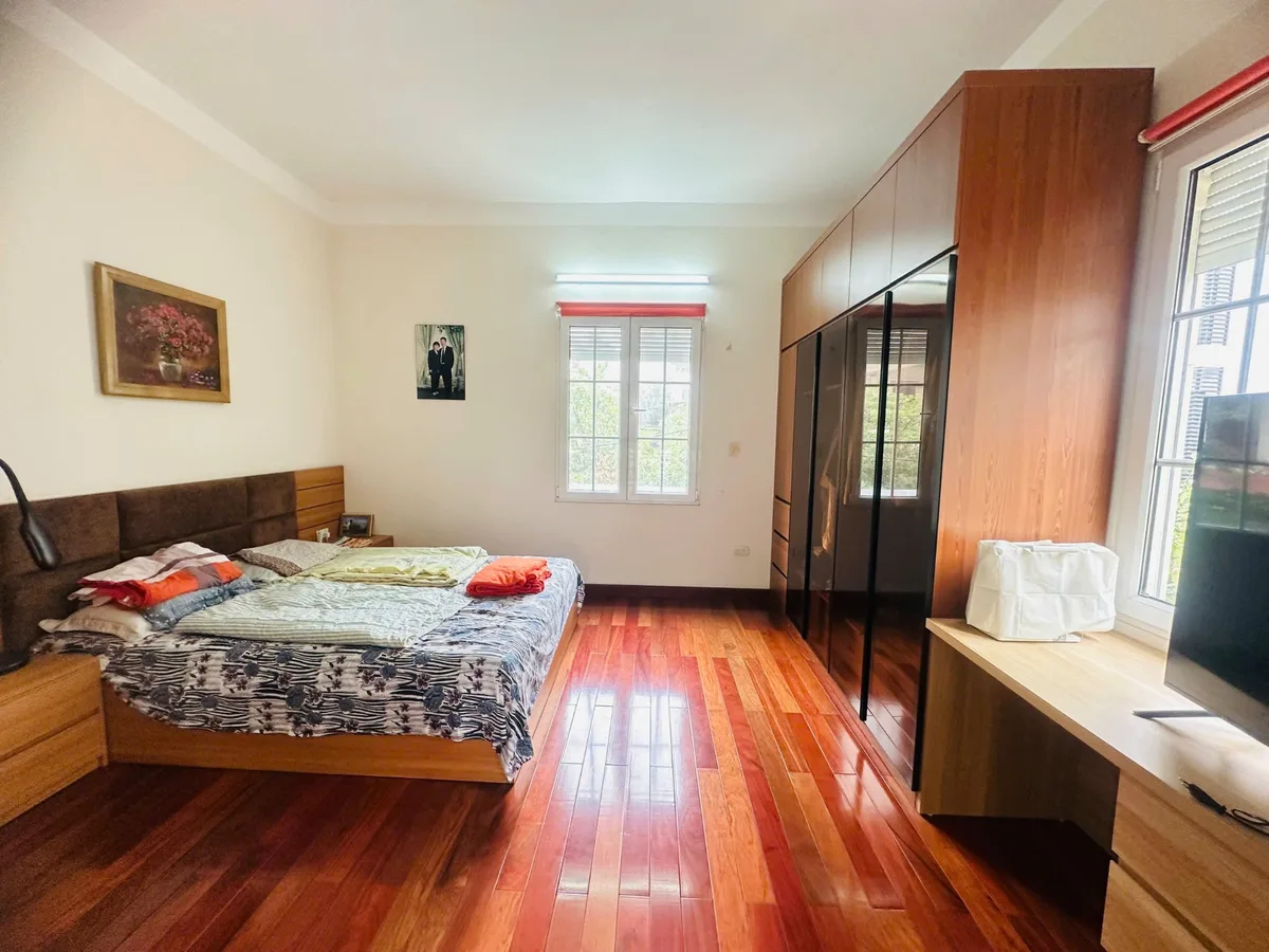 Bán gấp biệt thự sân vườn Hà Nội - Hình 11