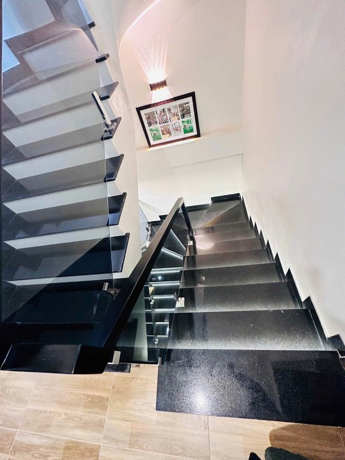 Bán nhà xây mới cực đẹp Chu Huy Mân Long Biên Hà Nội - Hình 9