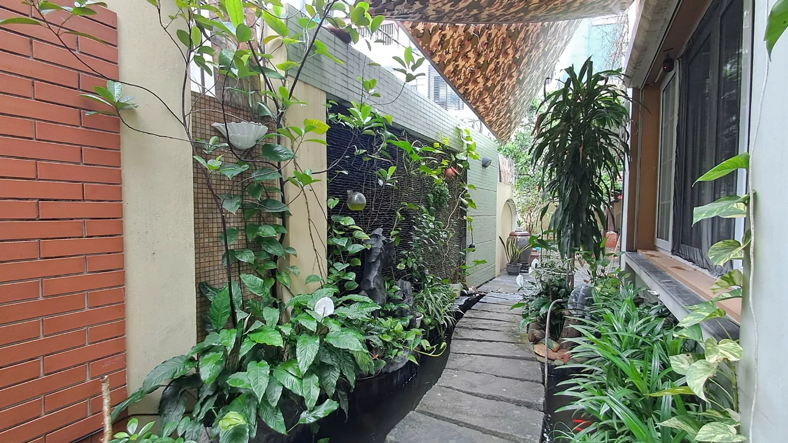 Bán gấp biệt thự sân vườn Hà Nội - Hình 2