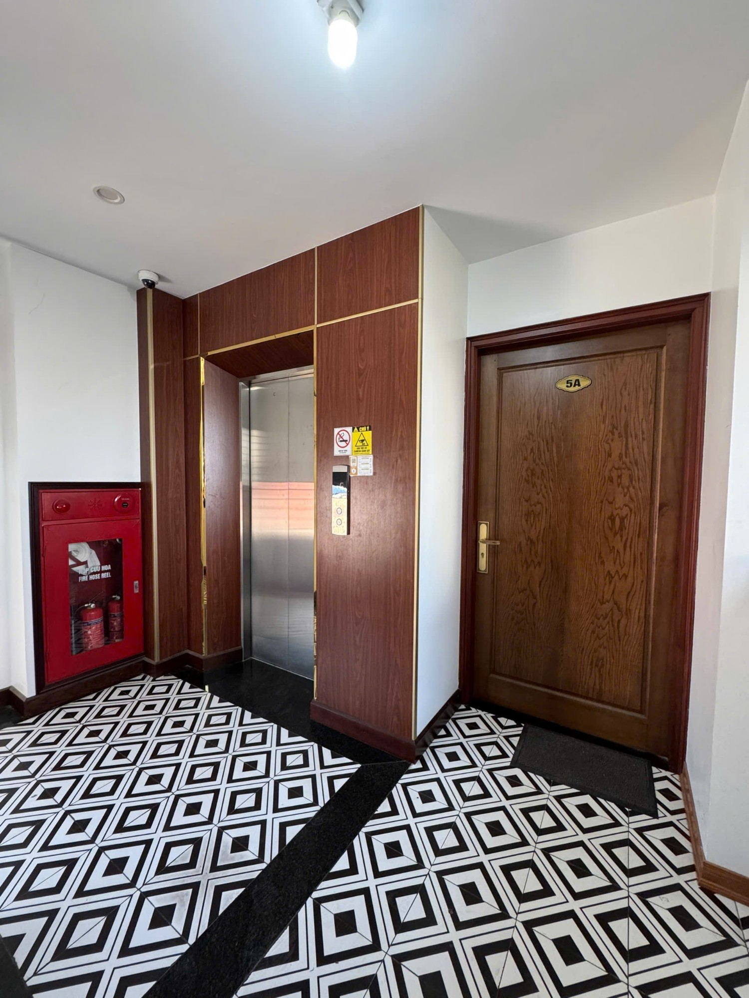 Bán Nhà Mặt Phố Tây Hồ Hà Nội Kinh Doanh Sầm Uất - Hình 3